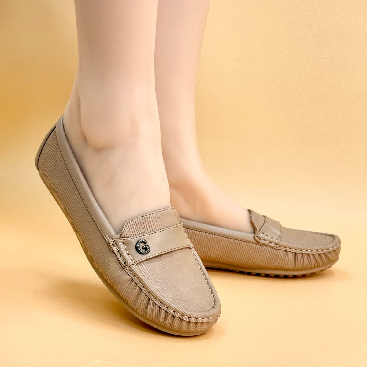 NEW , WOMEN SHOES W304