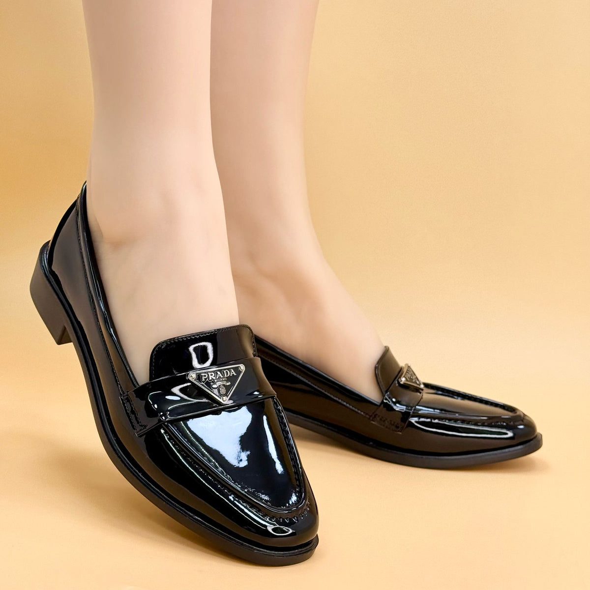 NEW ,  WOMEN FLAT SHOES W454