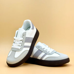 NEW ,  KIDS SHOES SIZE FROM 31 TO 36 K108