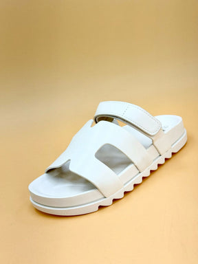 NEW , WOMEN SLIPPERS S48