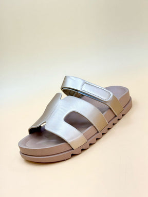 NEW , WOMEN SLIPPERS S69