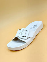 NEW , WOMEN SLIPPERS S65