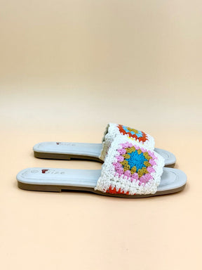 NEW , WOMEN SLIPPERS S56