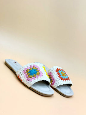 NEW , WOMEN SLIPPERS S56