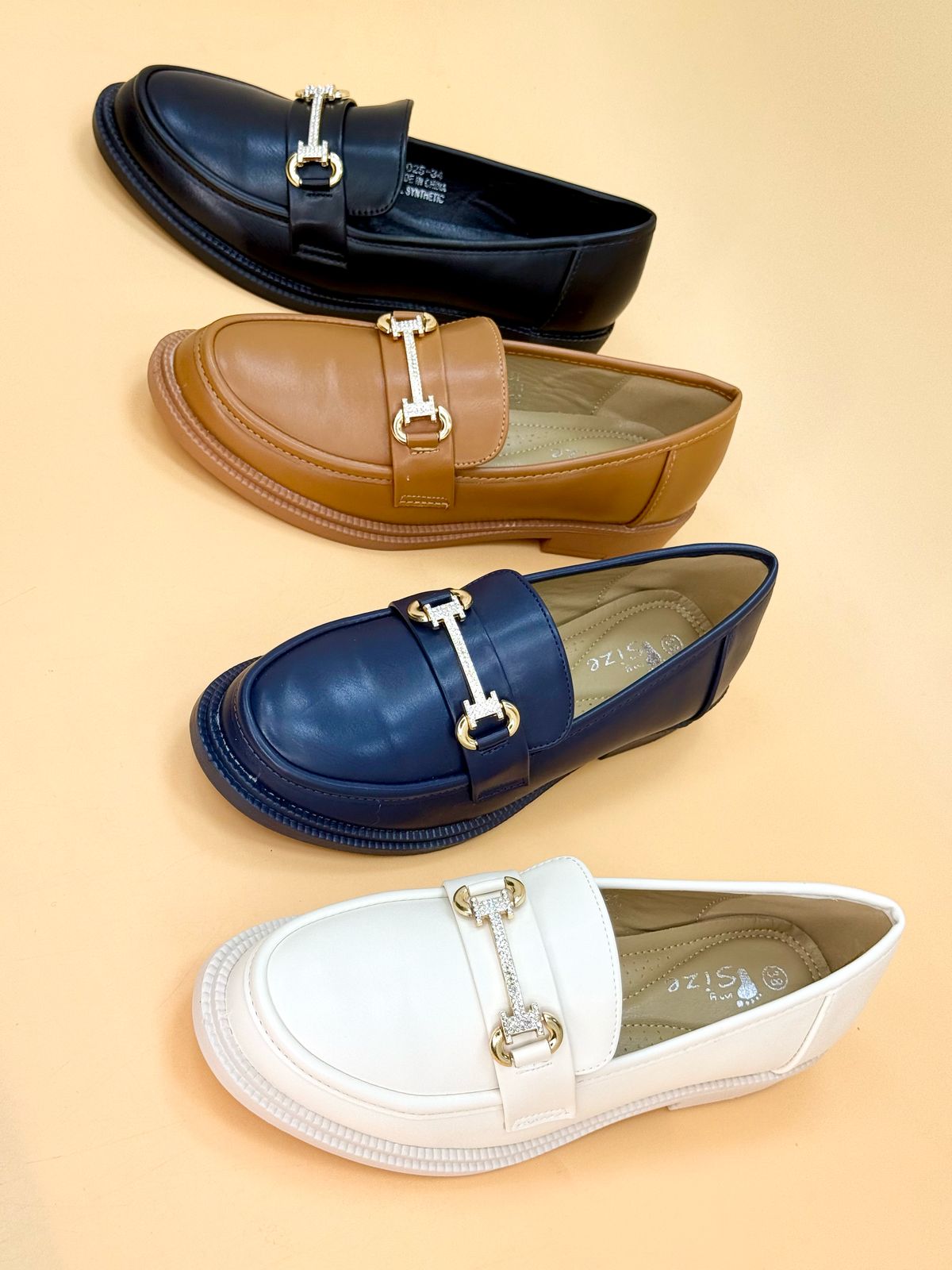 NEW ,  WOMEN FLAT SHOES W499