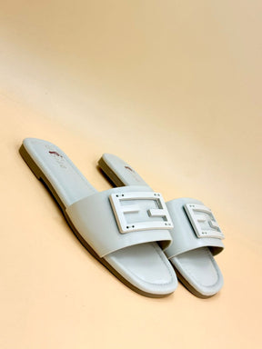 NEW , WOMEN SLIPPERS S19