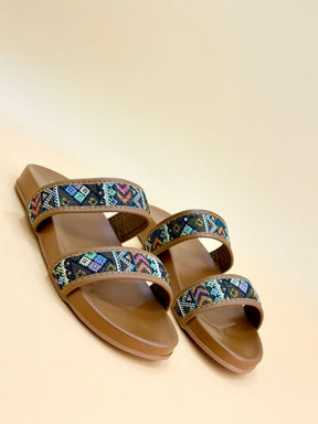 NEW , WOMEN SLIPPERS S7