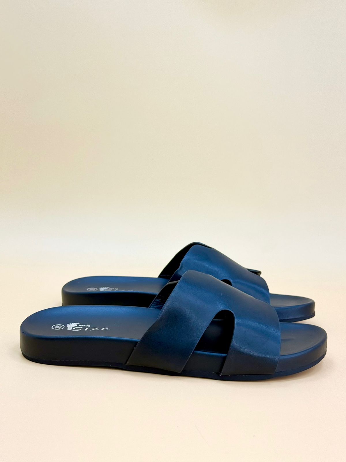 NEW , WOMEN SLIPPERS S3