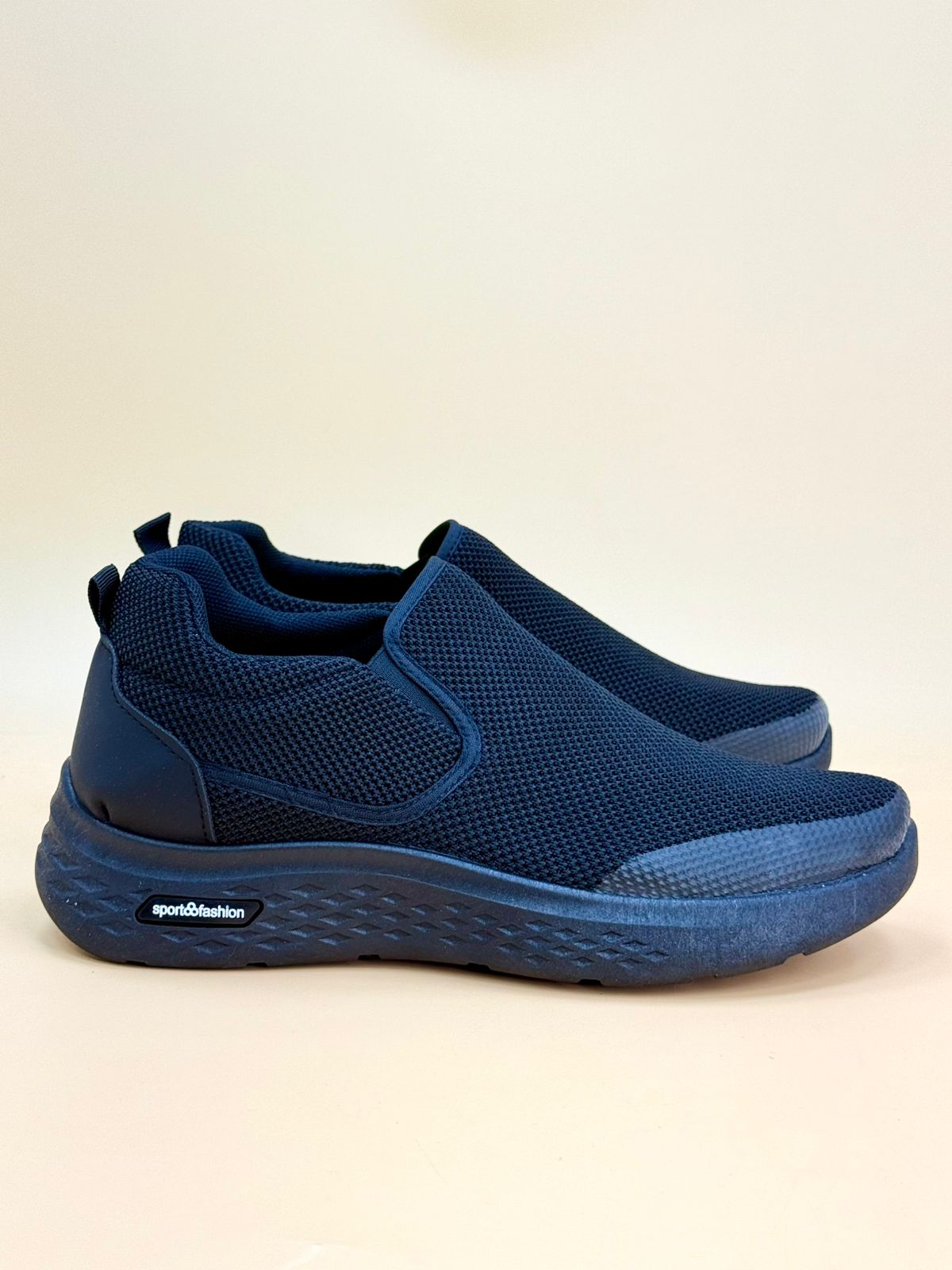 MEN SALE SIZE FROM 40 TO 45 M7