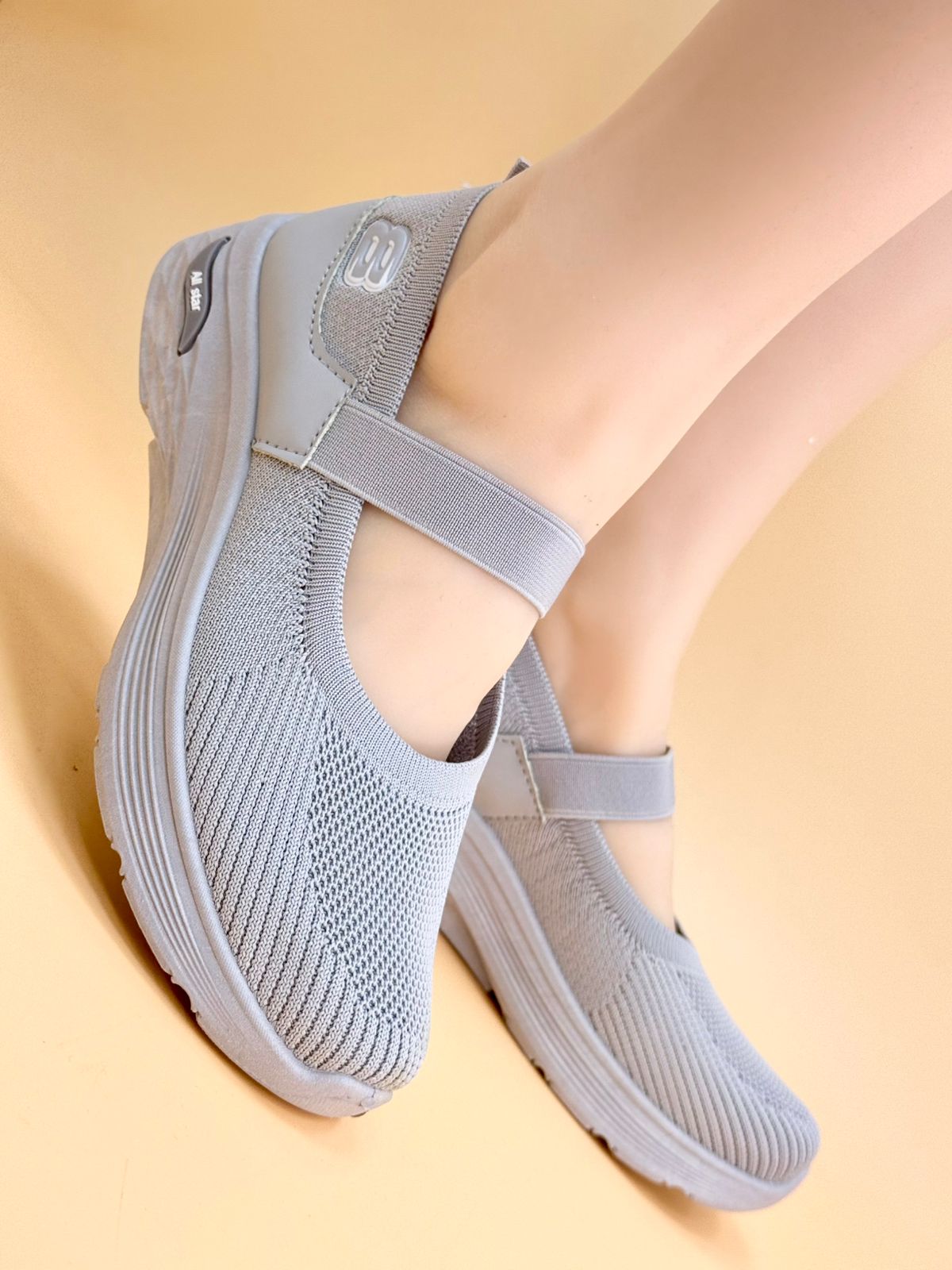 W802 WOMEN SALE