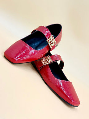 NEW ,  WOMEN FLAT SHOES W305