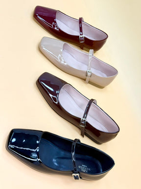 NEW ,  WOMEN FLAT SHOES W306