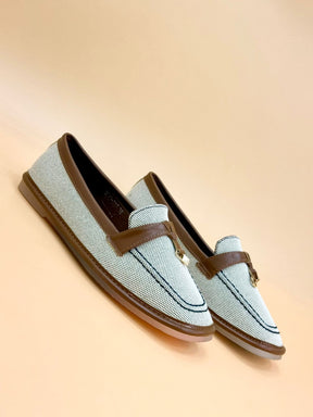 NEW ,  WOMEN FLAT SHOES W520
