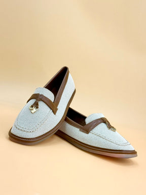 NEW ,  WOMEN FLAT SHOES W520