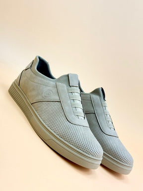 NEW , MEN SHOES M960