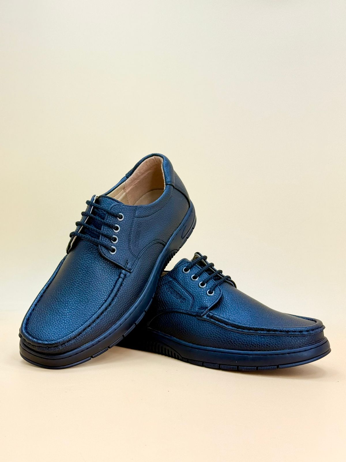 NEW , MEN SHOES M961