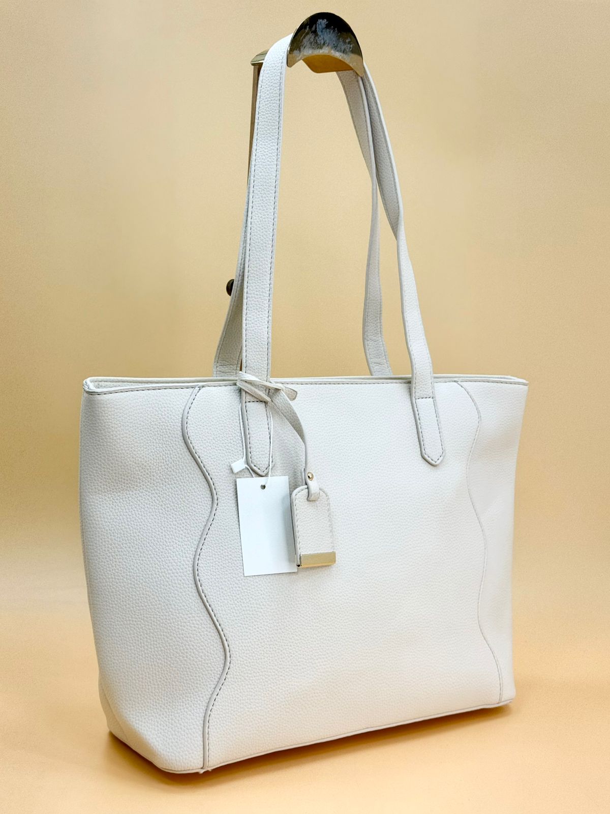 NEW 2025 ,  WOMEN HANDBAGS B203