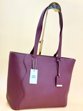 NEW 2025 ,  WOMEN HANDBAGS B203