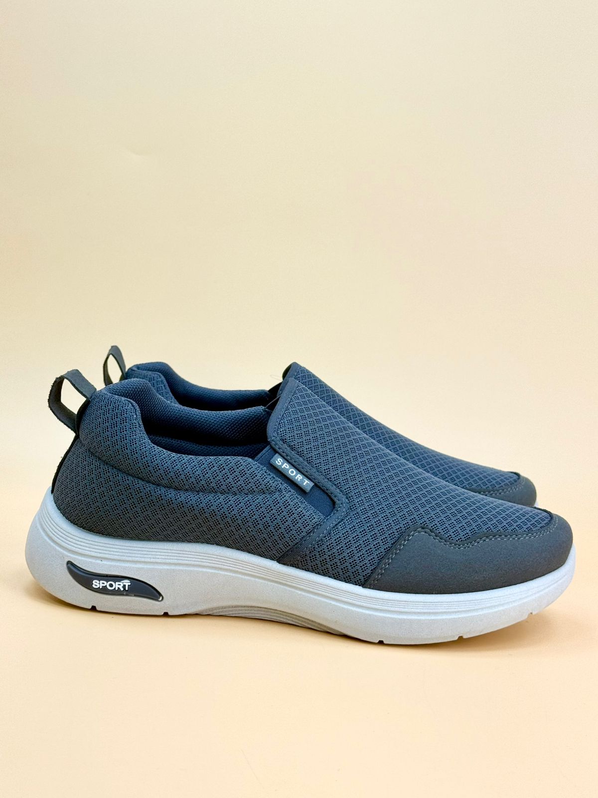 MEN SALE SIZE FROM 40 TO 45 M80
