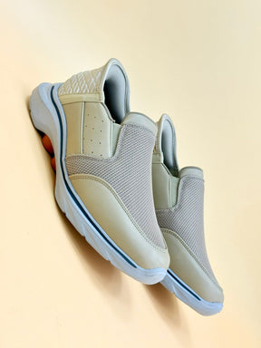NEW , MEN SHOES M982