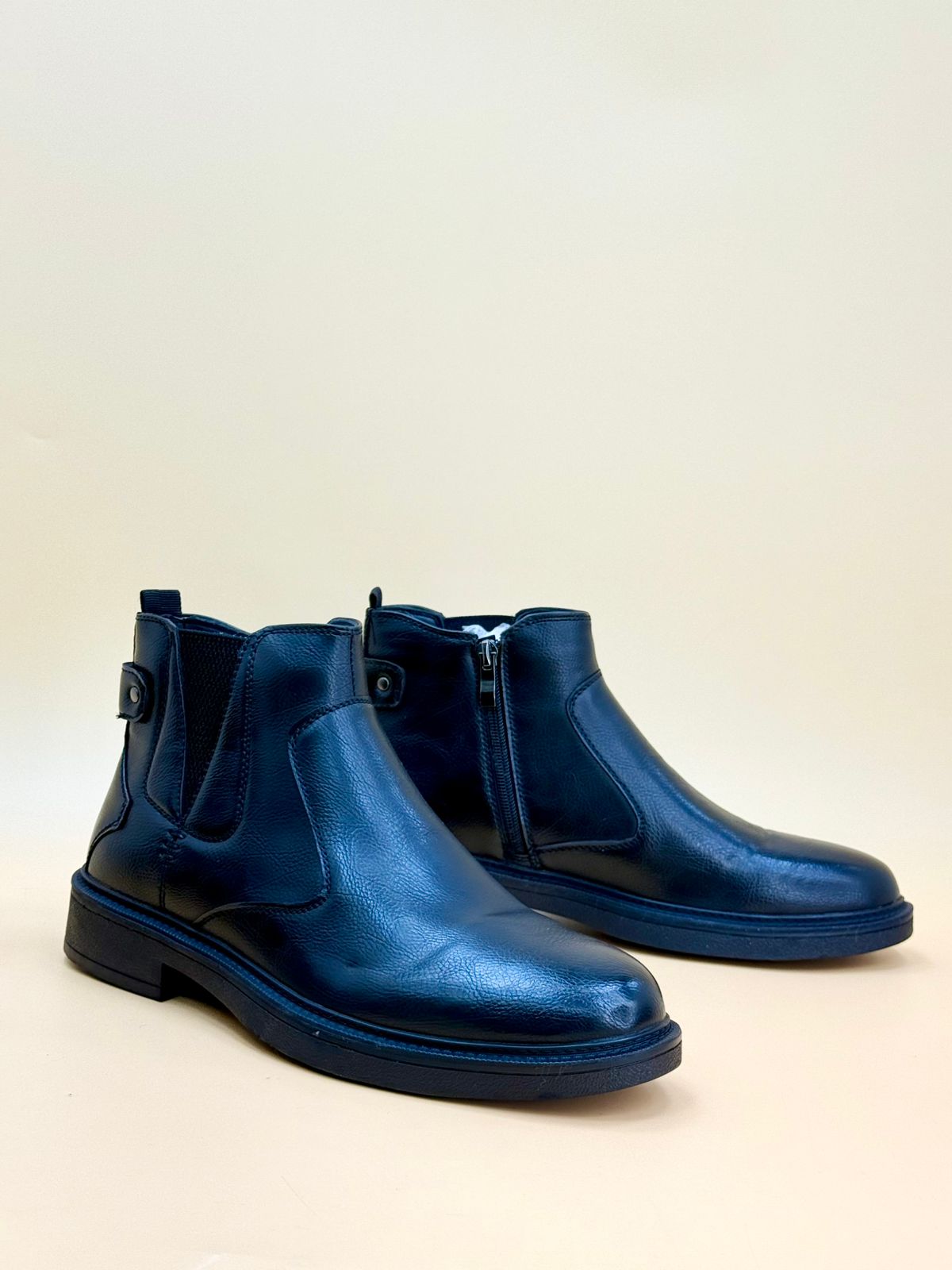 NEW ,  MEN BOOTS  M992 , MADE IN CHINA