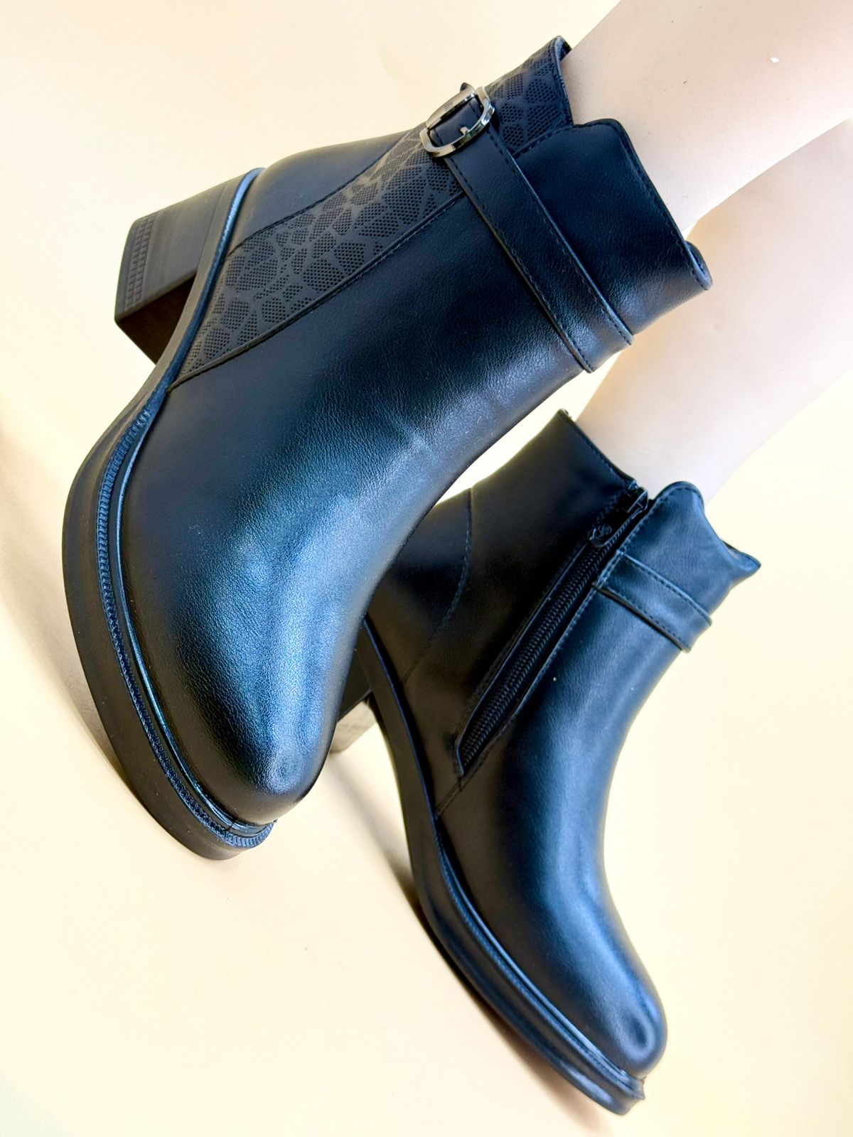 WOMEN SHOSE WW103