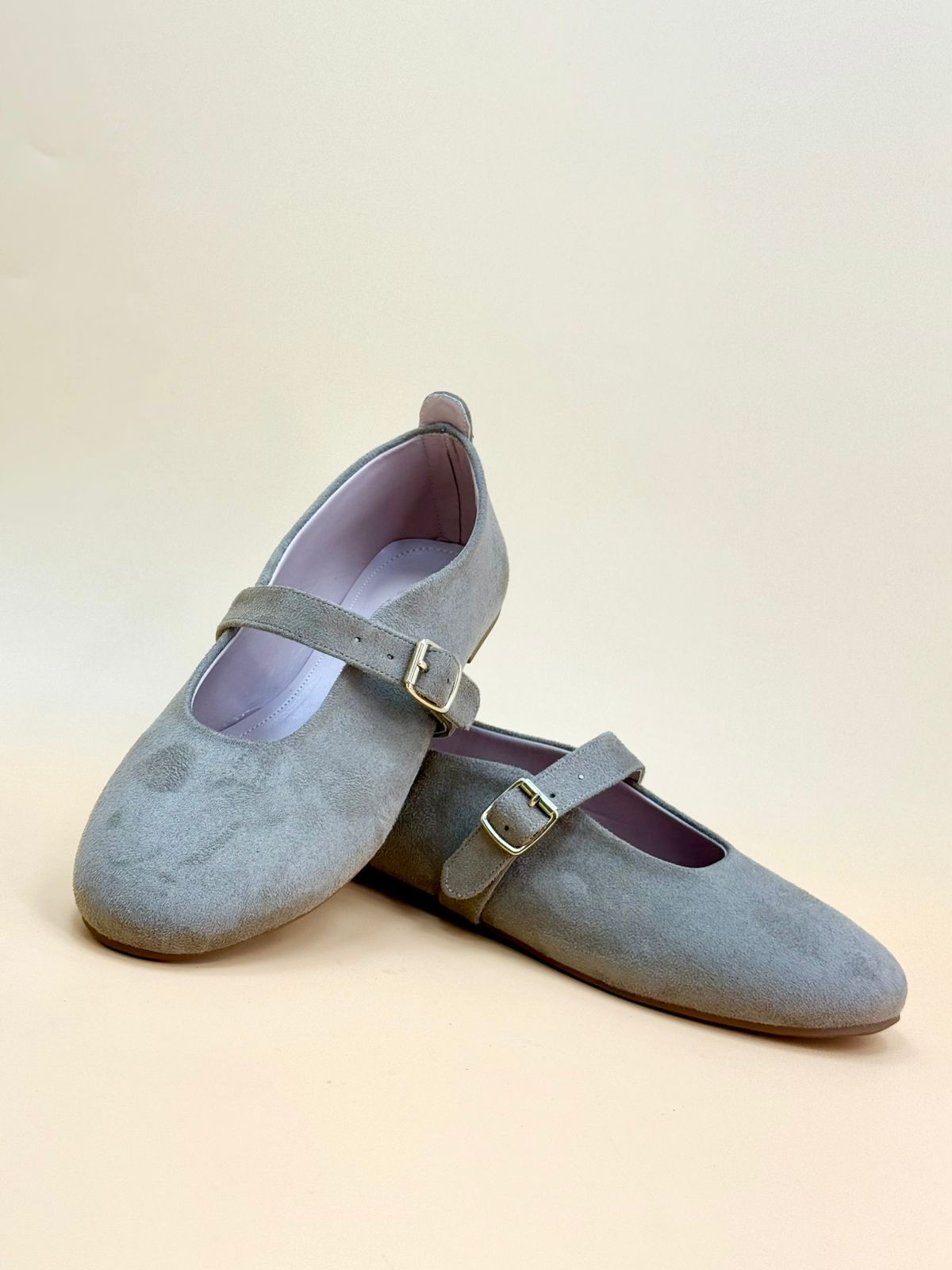 NEW ,  WOMEN FLAT SHOES W372