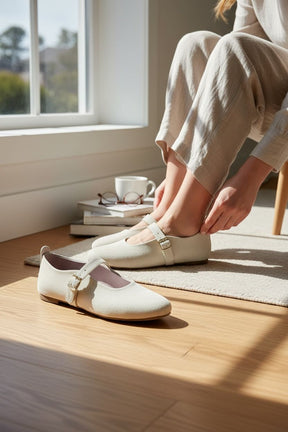 NEW ,  WOMEN FLAT SHOES W372