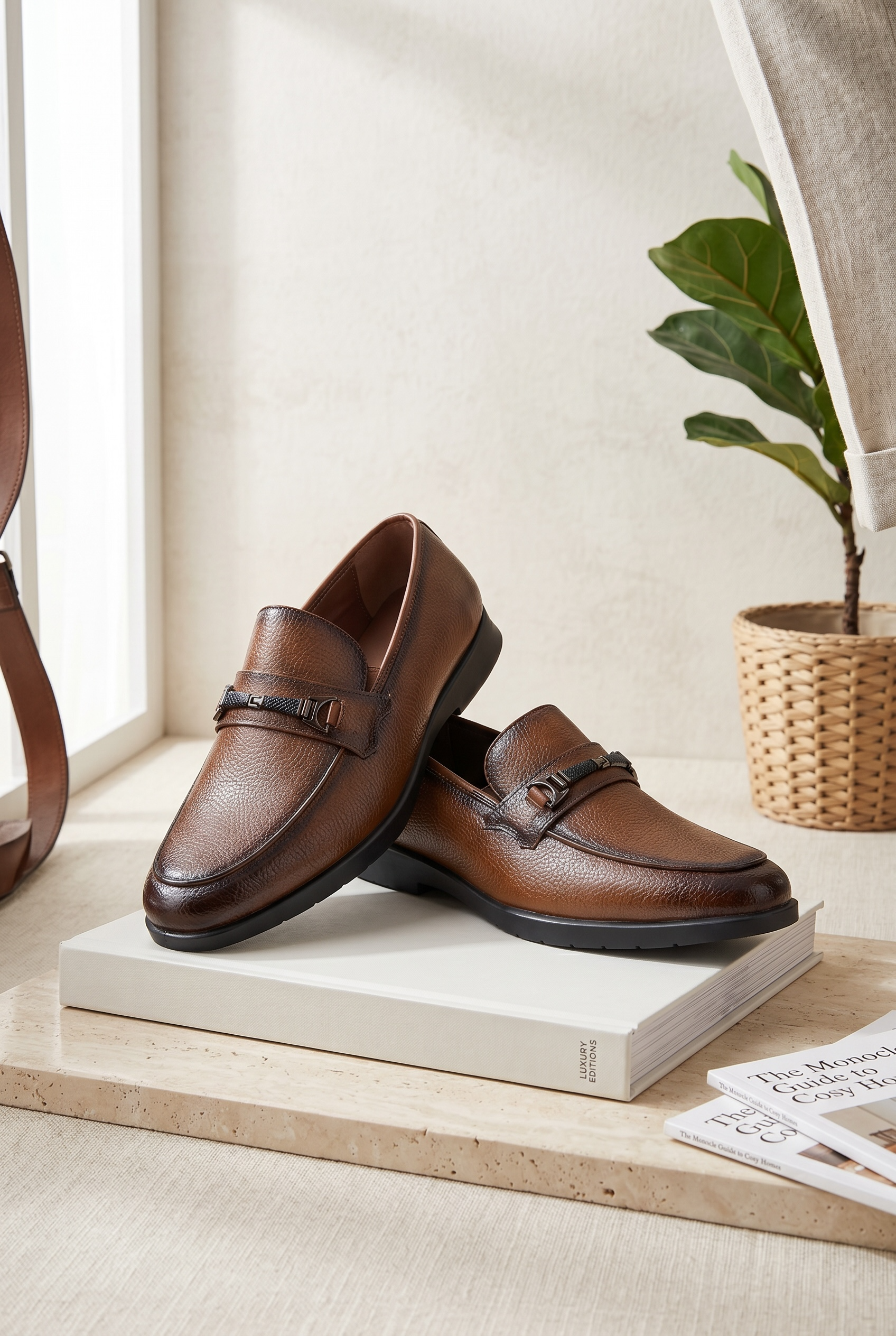 NEW ,  MEN SHOES  M924, MADE IN CHINA