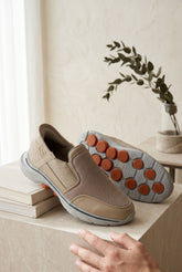 NEW , MEN SHOES M982