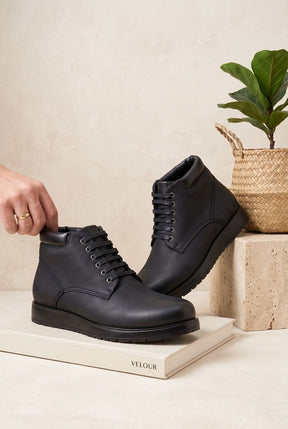 NEW ,  MEN BOOTS  M73 , MADE IN CHINA