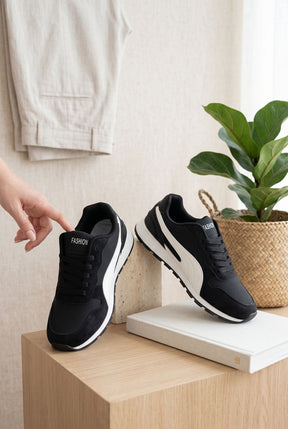 NEW , MEN SHOES M550