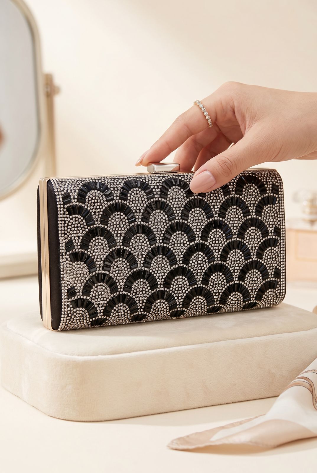 NEW 2023 ,  WOMEN HANDBAGS B16
