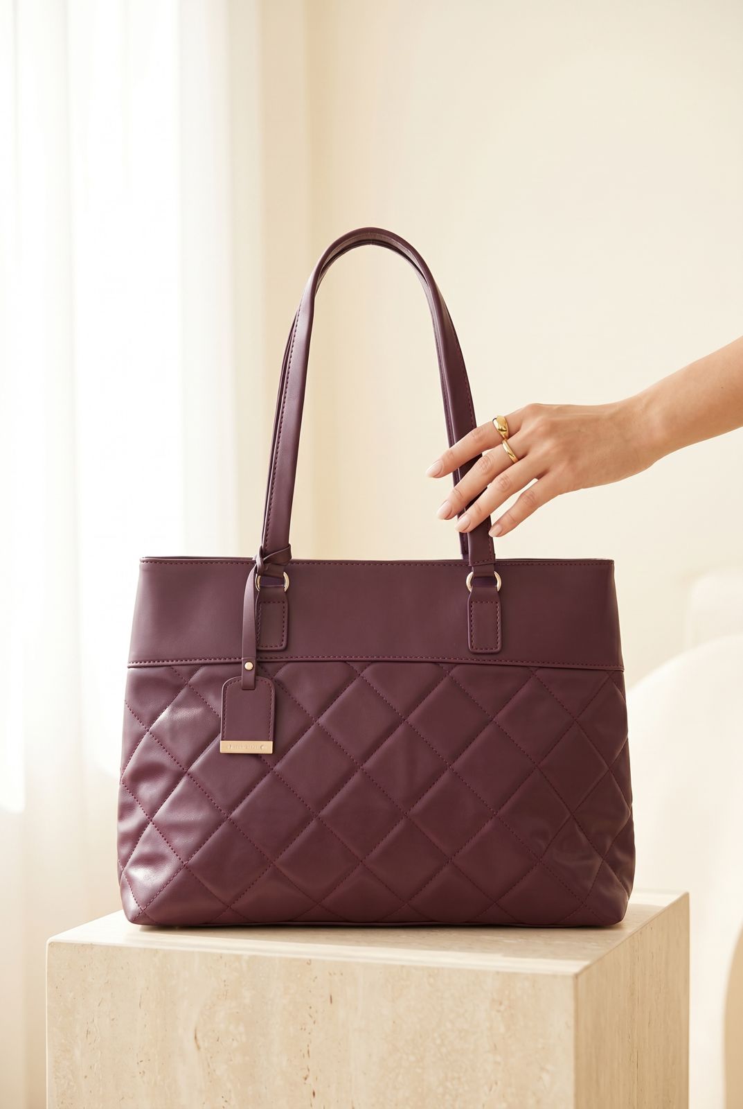 NEW 2025 ,  WOMEN HANDBAGS B200
