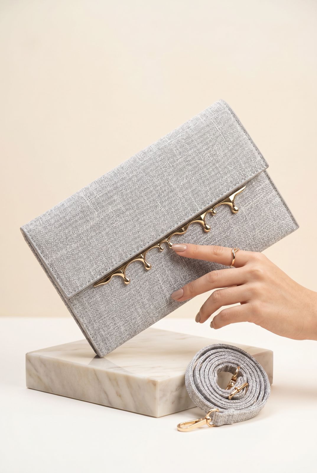 WOMEN HANDBAGS B93