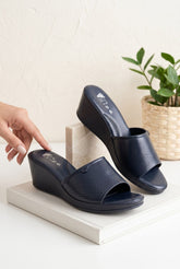 NEW ,  WOMEN SLIPPERS W567