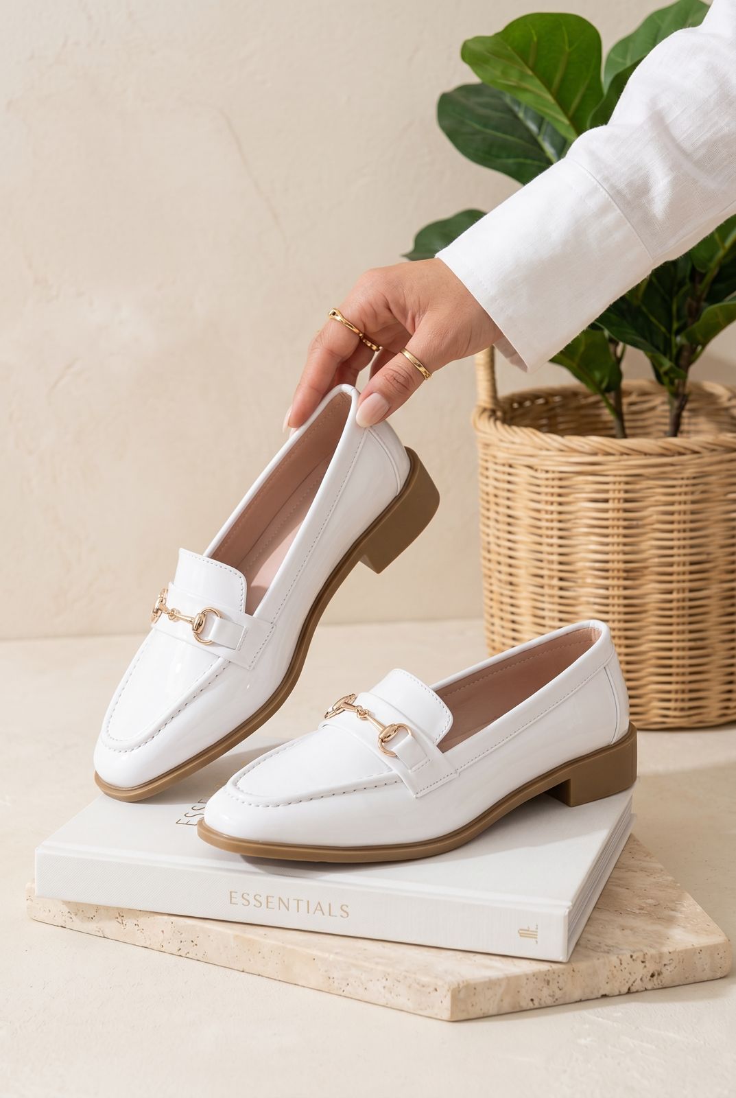 WOMEN SHOES W637
