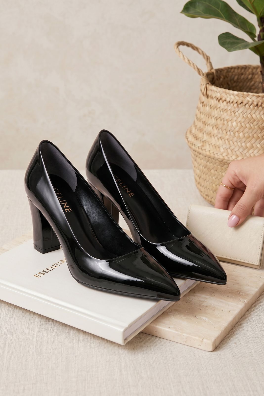 NEW ,  WOMEN SHOES HEELS W658