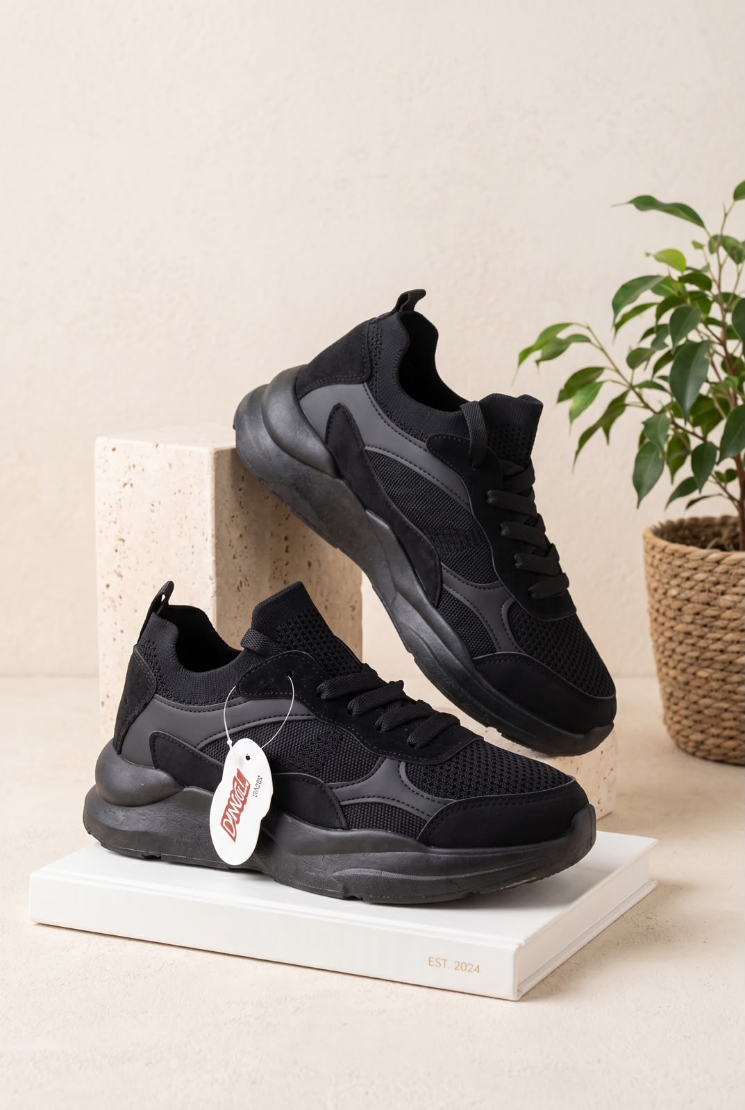 WOMEN SHOES W515