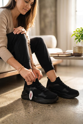 WOMEN SHOES W515