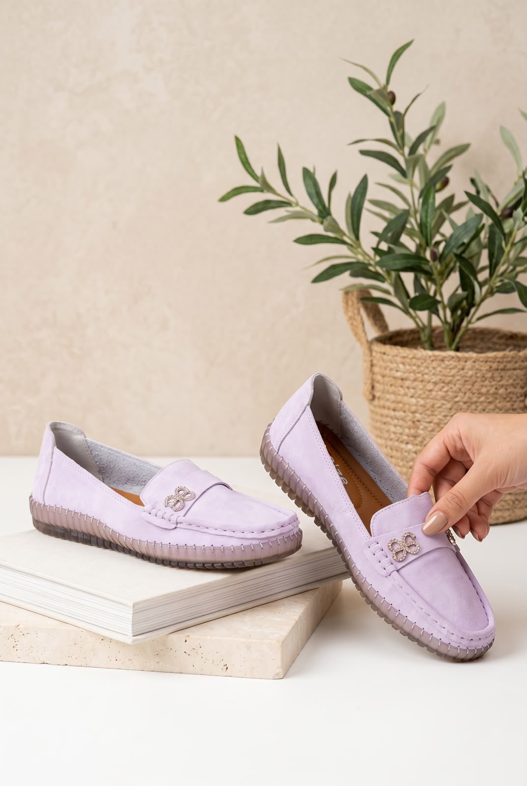 WOMEN SHOES W673