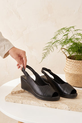 NEW ,  WOMEN SHOES HEELS W99