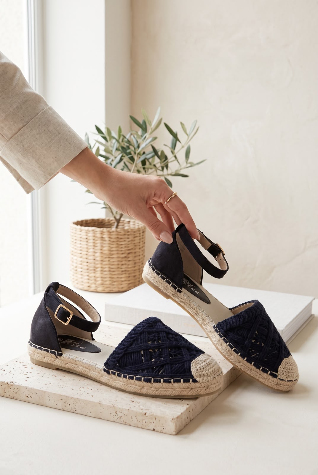 WOMEN SHOES  W353