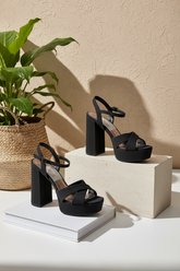 NEW ,  WOMEN SANDAL W493