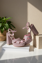 NEW ,  WOMEN SANDAL W493