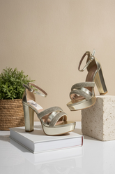 NEW ,  WOMEN SHOES HEELS W174