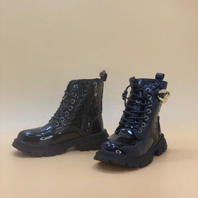NEW , KIDS SHOES  KW2