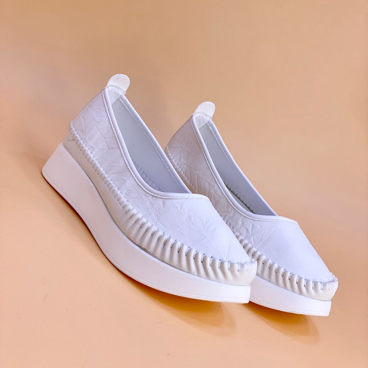 NEW , WOMEN SHOES W741