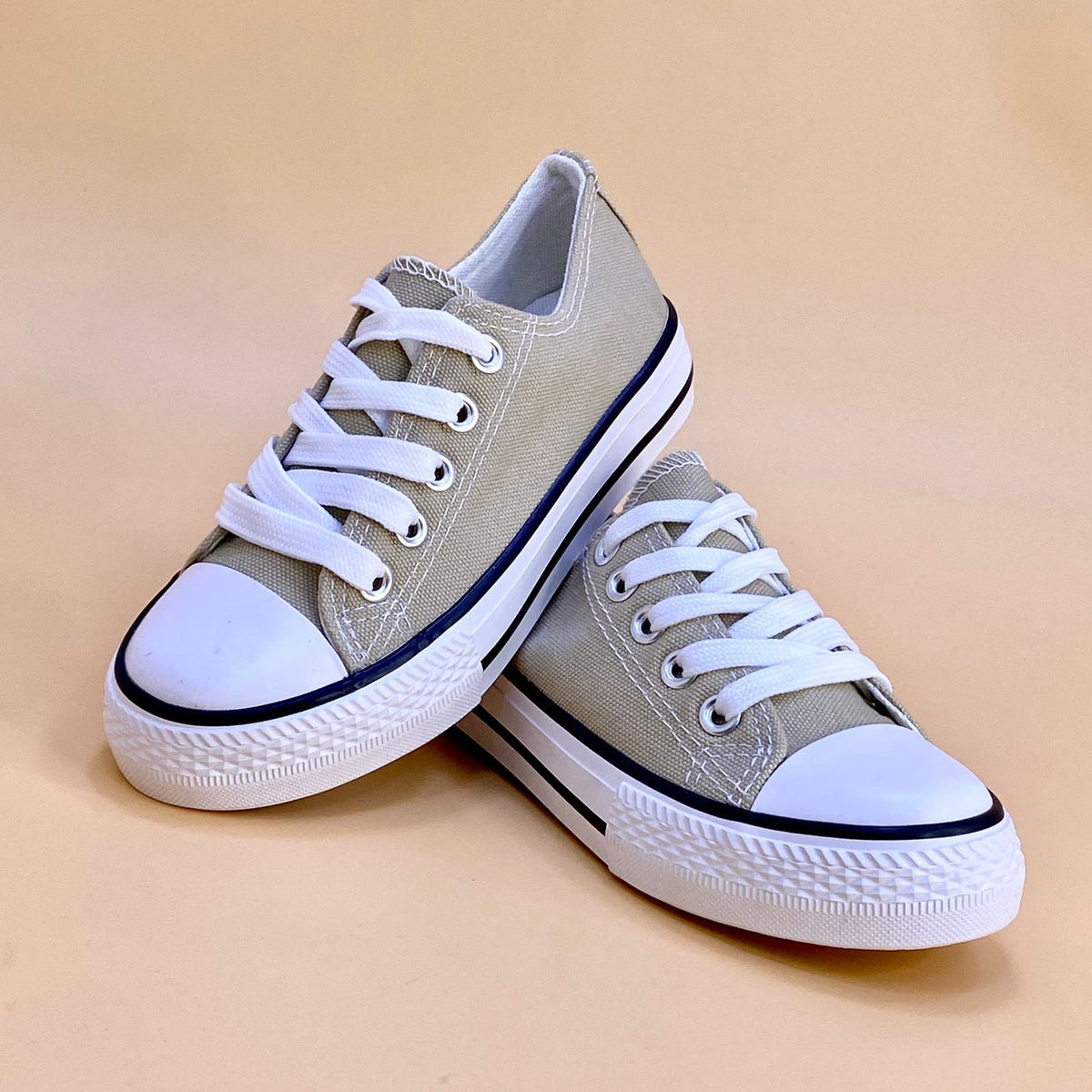 NEW ,  KIDS SHOES K7777 SIZE 31-36