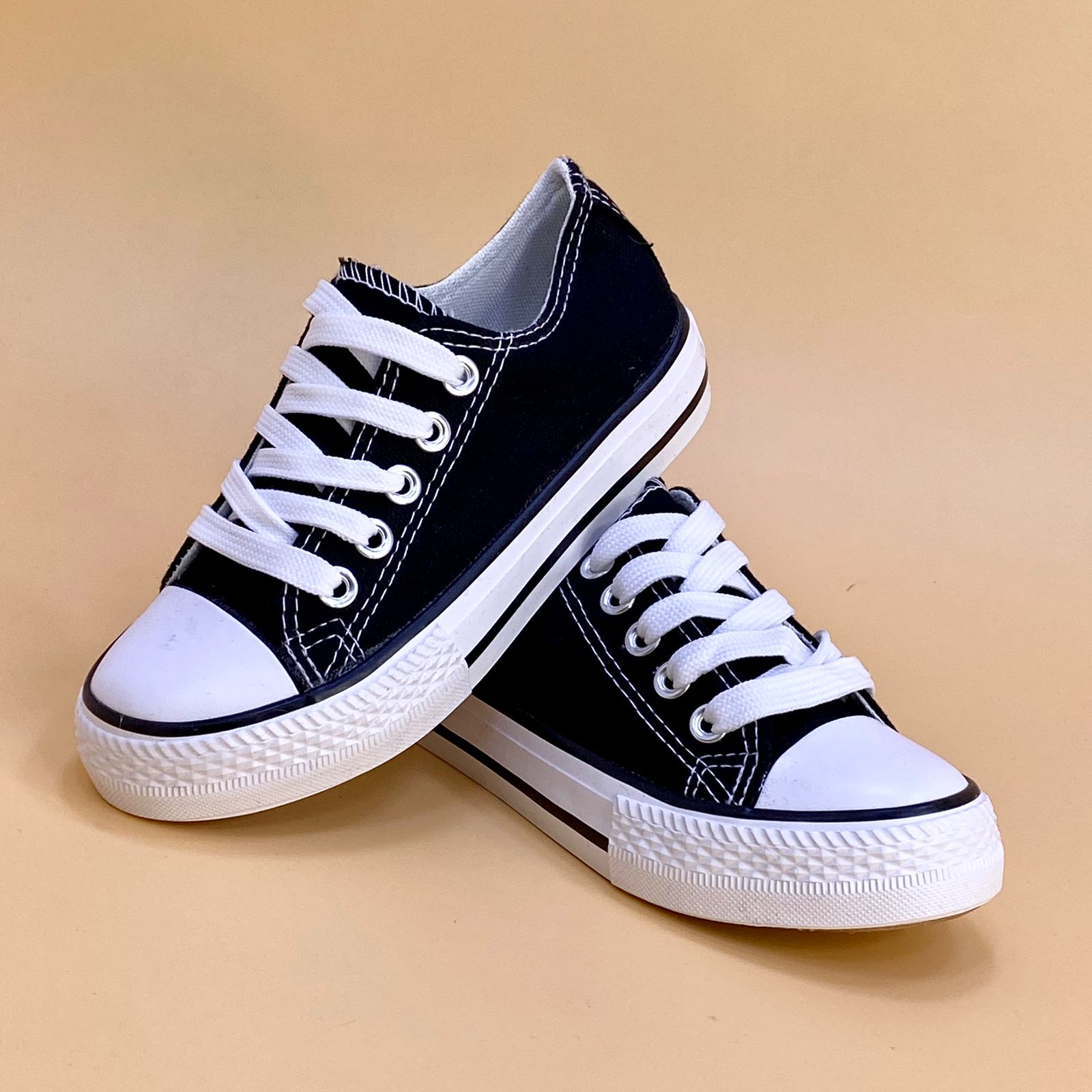 NEW ,  KIDS SHOES K7777 SIZE 31-36
